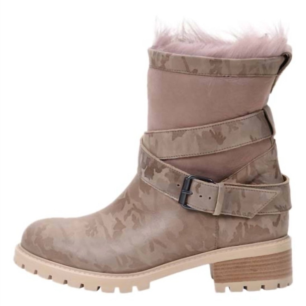 Ross & Snow | Discontinued Tan Winter Boots Plush Lining Decorative Buckle |